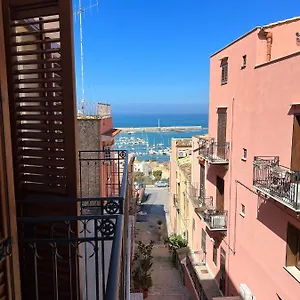 Luce Del Golfo , Castellammare del Golfo Italia